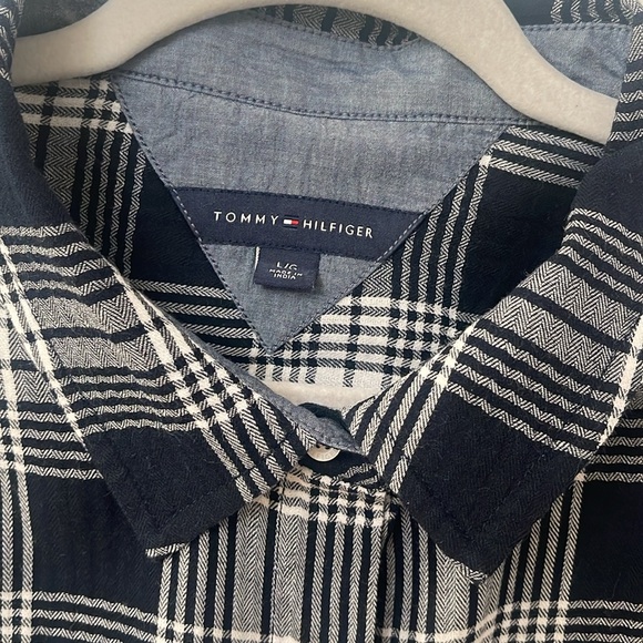 Tommy Hilfiger Women’s Blouse/ Button Down/ NavyPlaid/Cotton - Picture 2 of 10